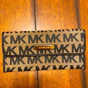 Michael Kors wallet